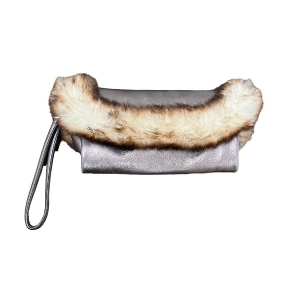 Hype Bags Women's Metallic Pewter Leather Rabbit Fur Wristlet Sz M - Picture 2 of 11